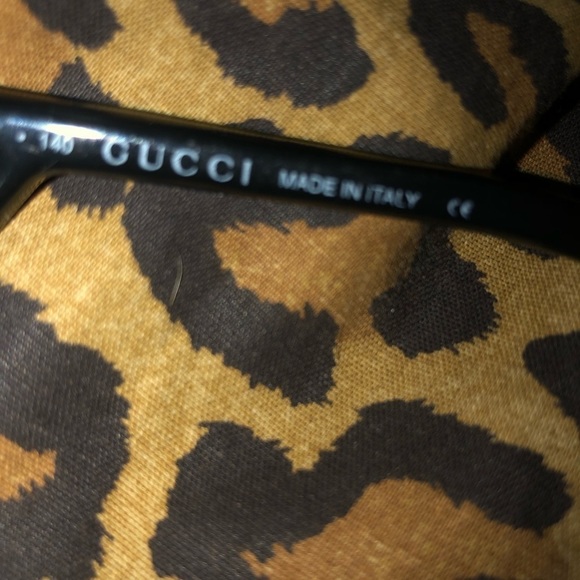 Gucci  black sunglasses w/ side protection great for driving dark lens - Picture 8 of 11